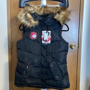 Black Canada Gear puffer vest size small